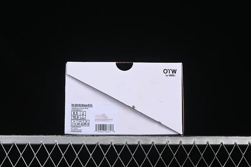 All categories Vans Vans series Vans Mid Vans China HommeGirls x Vans Sk8-Mid fashionable and versatile mid-top casual vulcanized sneakers VN000NBN2VZ